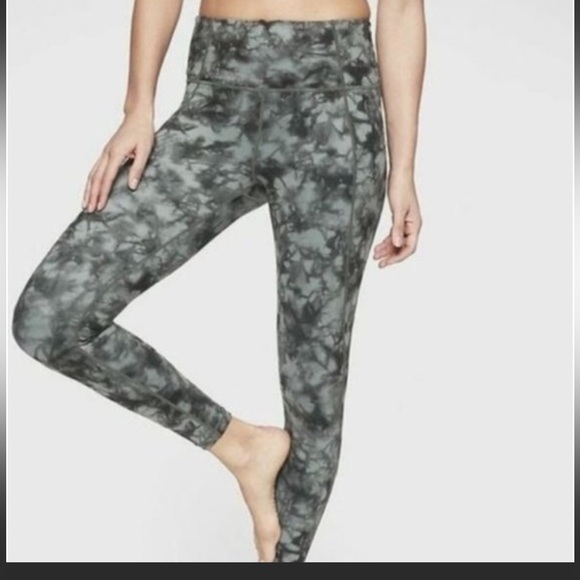 Athleta Pants - Athleta Chaturanga Army Green Tie Dye full length yoga stretchy Leggings size S